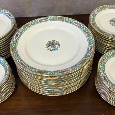 Vintage Limoge Wm. Guérin & Co. Porcelain 59 Piece Dinner Plate Set