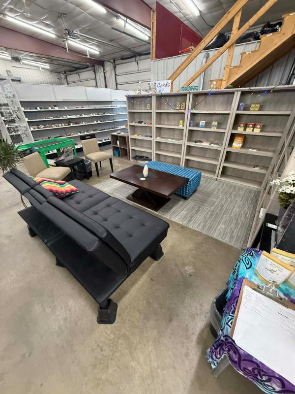 Sale Photo Thumbnail #16