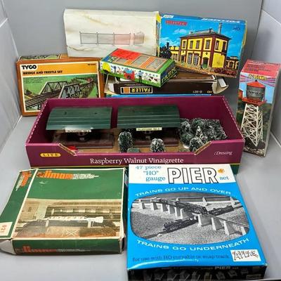 Miscellaneous Plastic Model Kits and Pieces for HO Scale Train Sets and Others