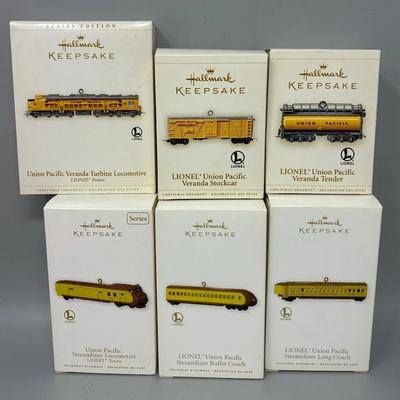 Lionel Train Hallmark Keepsake Ornaments Union Pacific Veranda and Streamliner