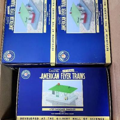Lionel "Gilbert" American Flyer Trains - Passenger Stations