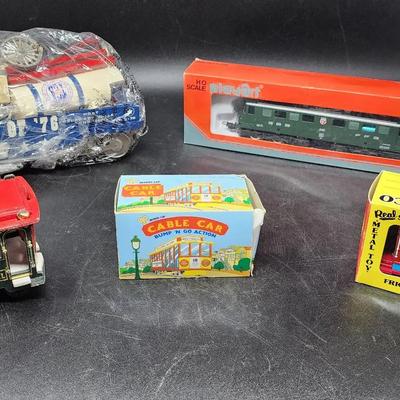 Model Train Cars, Street Cars And Cable Cars