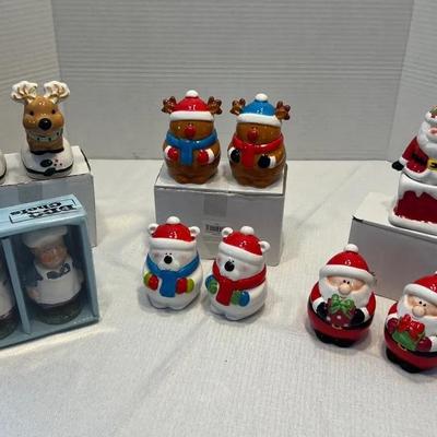 Holiday Themed Salt And Pepper Shakers (6)