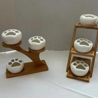 2 Planter Sets With Paw Prints 