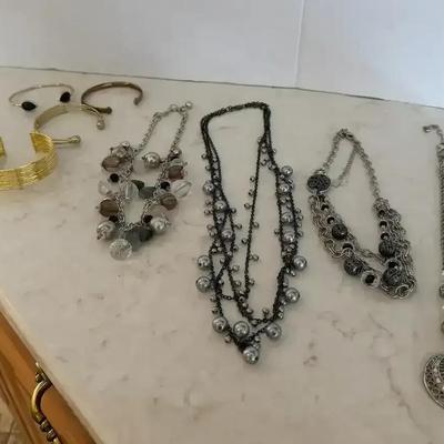 Bracelets And Necklaces (8)