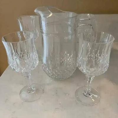 Wine Glasses With Pitcher (5)