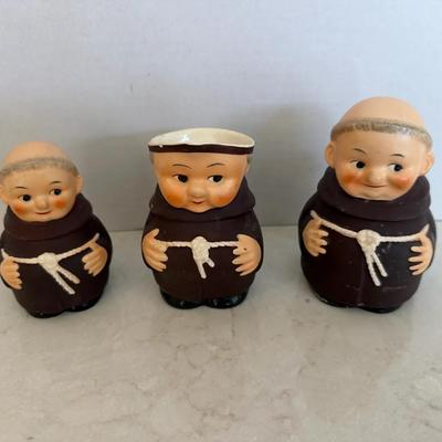 Three Monks Serving Ware 