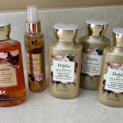 Dahlia By Bath And Body Works (5)