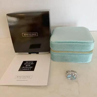 Blue Topaz Ring With Jewelry Box (2)
