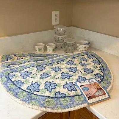 Pfaltzgraff Kitchen Items (12)