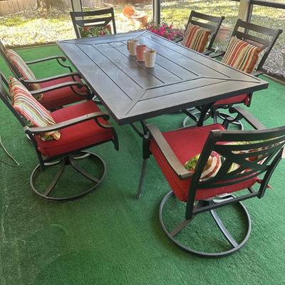 Patio Table with 6 Chairs