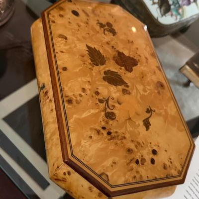 Sale Photo Thumbnail #7