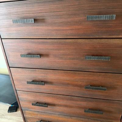 Sale Photo Thumbnail #99