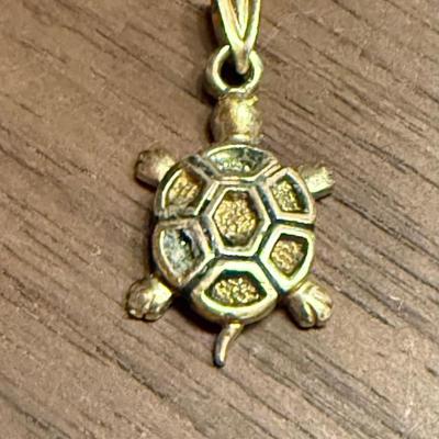 14k Gold Turtle Pendant - 1.13 Grams