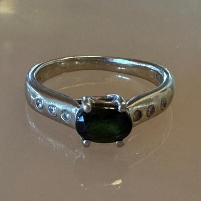 14K White Gold -Emerald & Diamond Ring - Size 7.5 - Total Weight 4.33 Grams