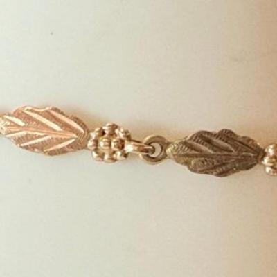 Vintage 10K Black Hills Gold Leaf 7 Inch Bracelet - Total Weight 5.11 Grams