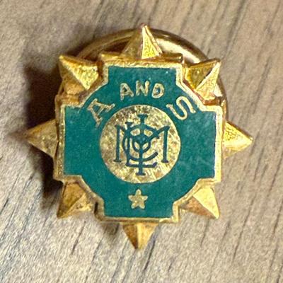 14k Gold & Enamel A Awd S Pin - 1.56 Grams