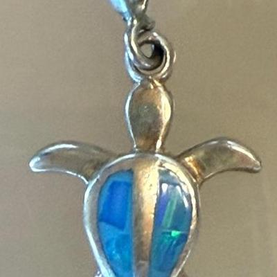 
950 Sterling Silver And Opal Turtle Pendant - 1.85 Grams Total