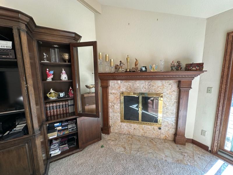 Sale Photo Thumbnail #27