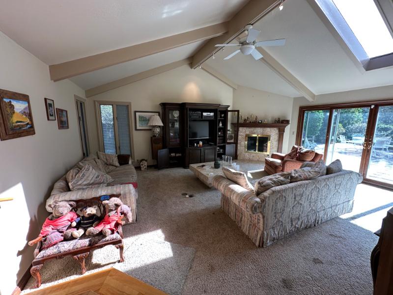 Sale Photo Thumbnail #24