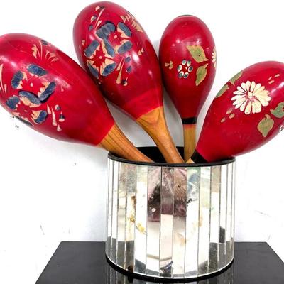Collectable Decorative Hand-Painted MaracasXXXXXXXXXXXREDO LEAD PICTURE