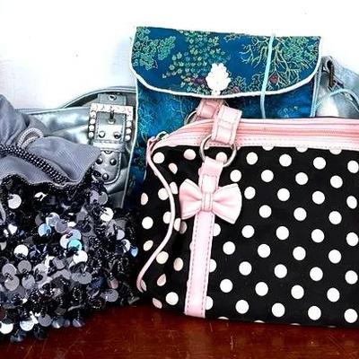 Trendy Handbag Collection