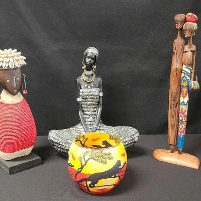 African Decor Of Different Generations