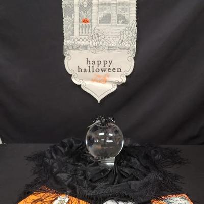 Hauntingly Handsome Halloween Decor & More 