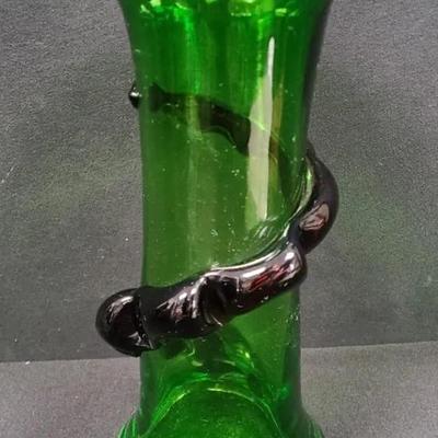 Emerald-Tone Elegance - Vivacious Vase With Captivating Curves