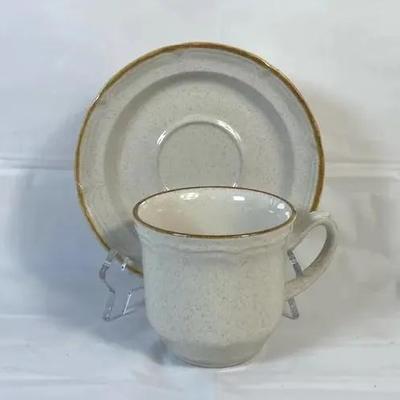 Baroque Hearthside Stoneware Cups & Saucers Set of 8 – Speckled Beige Japan