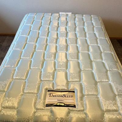 Full Size Simmons Mattress And Boxspring - Very Good