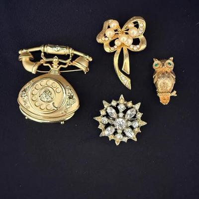 Lot Of Goldtone Brooches