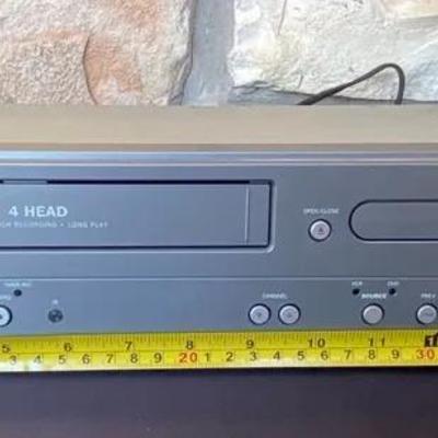 Magnavox MWD2206 DVD/VCR Combo