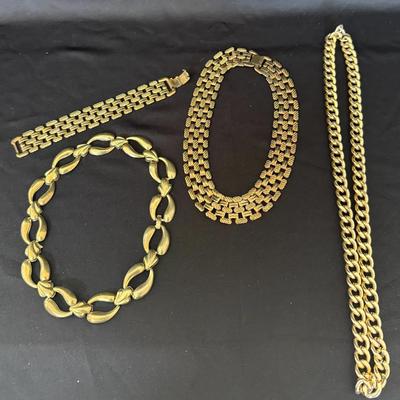 Goldtone Jewelry Lot 4