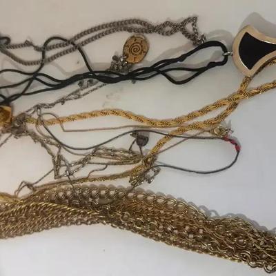 Costume Jewelry Necklaces – Gold & Silver Tone Chains with Statement Pendant