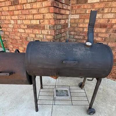 Smoker and BBQ Grill 52in X 52 1/2in 
Offset Charcoal Smoker / Grill Combination