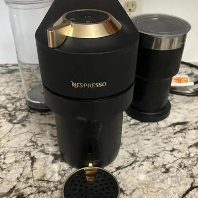 Nespresso Coffee Maker & Nexpresso Aeroccino XL