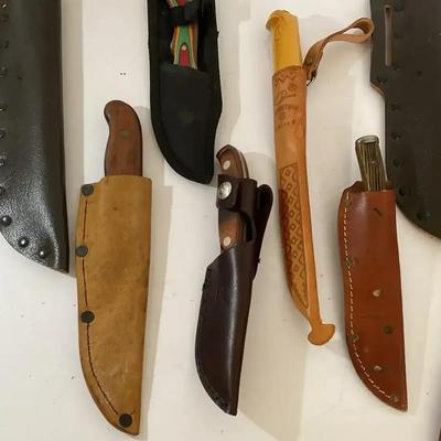 Hunting Wood Handle Knives, 1 Red River Knife Included
