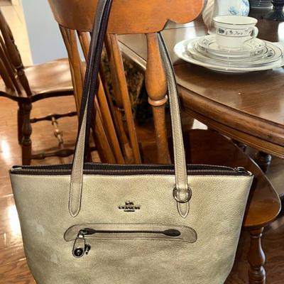 Sale Photo Thumbnail #101