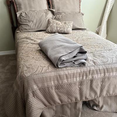 Sale Photo Thumbnail #35