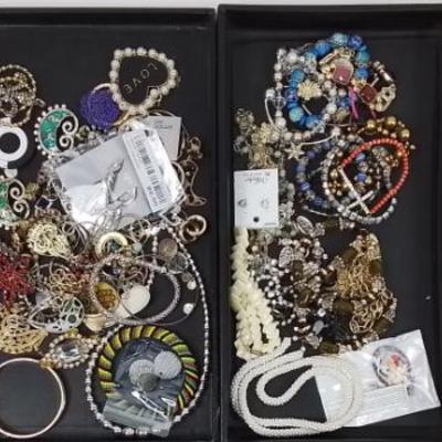 Sale Photo Thumbnail #704