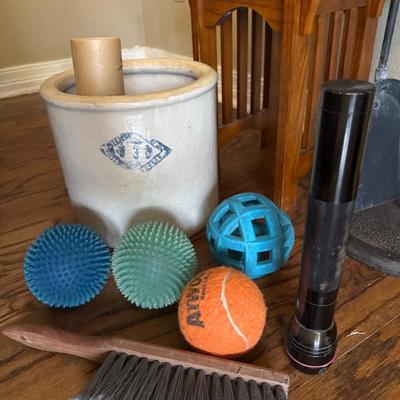 Sale Photo Thumbnail #296: Crock