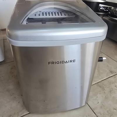Sale Photo Thumbnail #815: Frigidaire Ice Maker