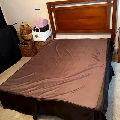 Bed with Wood Headboard & Box Spring