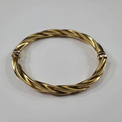 18K Gold Twisted Bangle Bracelet