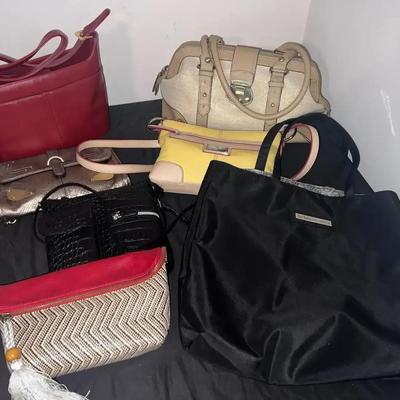 Women’s Handbags Featuring Tignanello