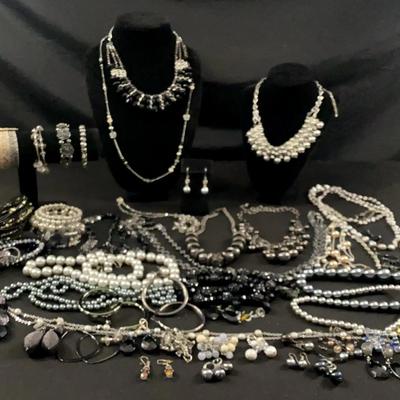 Beaded Necklaces, Earrings & Coordinating Jewelry