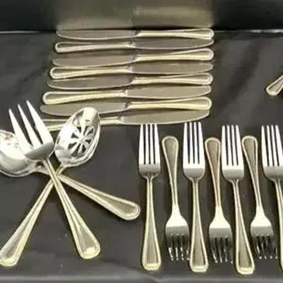 Wallace “Gold Accent Royal Bead” Flatware Collection