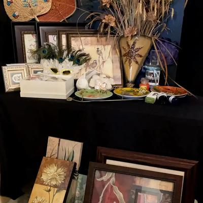 Decorative Wall Art, Framed Prints, Plates, and Tabletop Décor