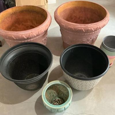Outdoor Flower Pots Foam, Plastic, Ceramic 